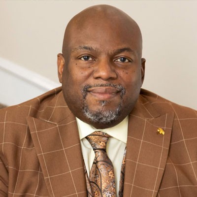 Dr. Nicolas Ellen